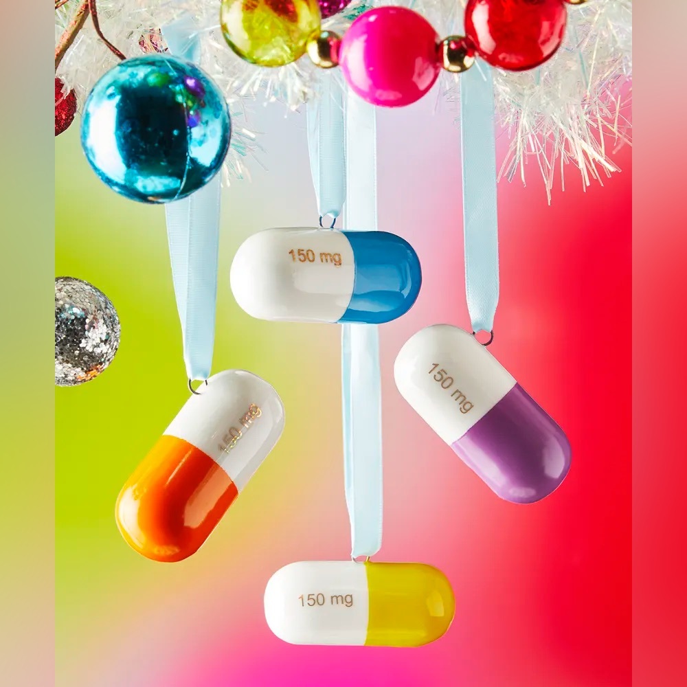 Jonathan Adler Full Dose ornament set porcelain pills New In Box sold out!